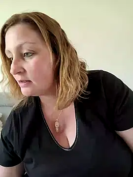 duotroublant online show from April 30, 2:02 pm