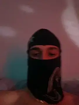 hardboii00 online show from March 28, 9:05 pm
