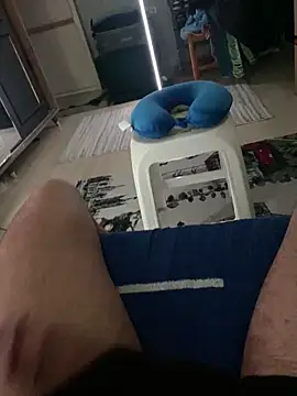hardboii00 online show from April 11, 9:29 pm