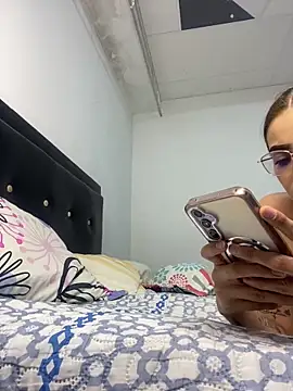 isabella-hot12 online show from April 26, 11:13 pm