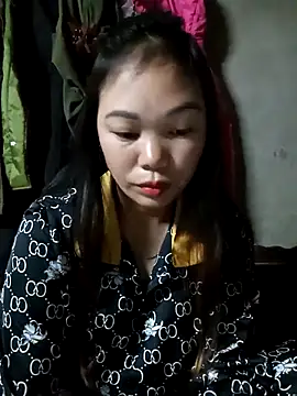 Chengnie online show from March 21, 9:30 pm