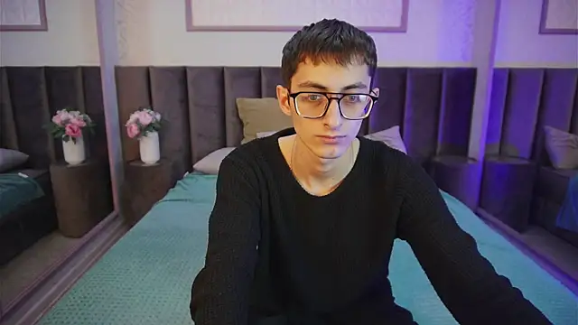 RonBevs online show from June 4, 8:24 pm