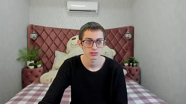 RonBevs online show from April 22, 7:42 pm