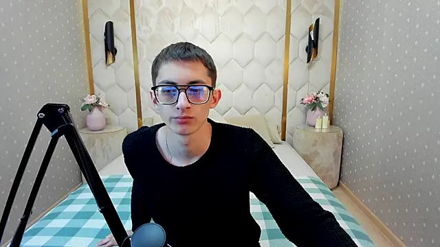 RonBevs online show from May 6, 8:13 pm