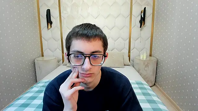 RonBevs online show from May 3, 8:23 pm