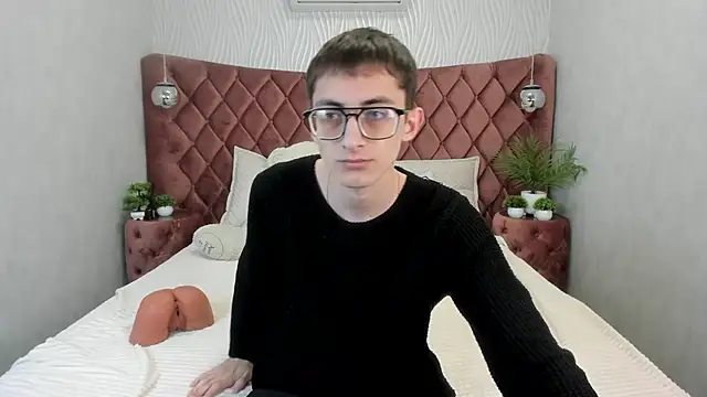 RonBevs online show from May 23, 7:46 pm