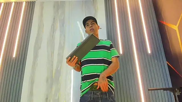 guys hard cock19 online show from March 12, 10:03 pm