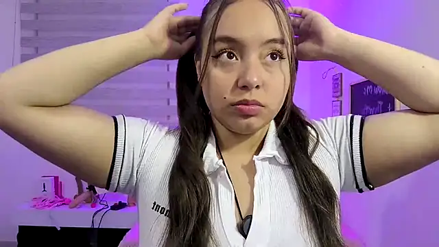 cherry valeria online show from May 30, 2:07 am