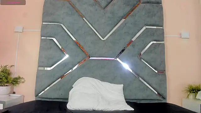 DanielaCruz-1 online show from March 25, 4:01 am