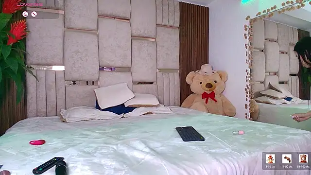 Zoe- -din online show from March 18, 2:58 am