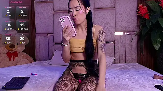 Zoe- -din online show from April 14, 3:33 am