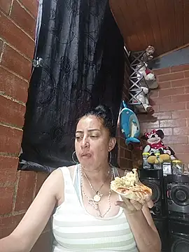 Snapshot of Alexandrina chatting on June 25, 7:52 pm Alexandrina online show from June 25, 7:52 pm