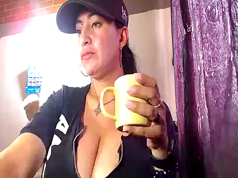 Alexandrina online show from October 24, 4:06 pm