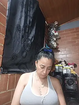 Snapshot of Alexandrina chatting on June 23, 9:24 pm Alexandrina online show from June 23, 9:24 pm