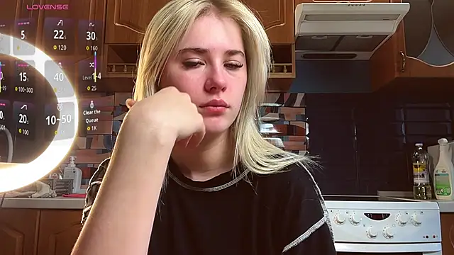 ivygenesis online show from April 5, 5:03 am