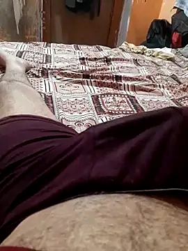 Snapshot of bodymassage455 chatting on July 9, 4:24 am bodymassage455 online show from July 9, 4:24 am