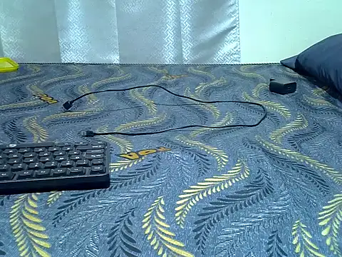 Snapshot of KendyQ_ chatting on June 4, 7:29 pm KendyQ online show from June 4, 7:29 pm