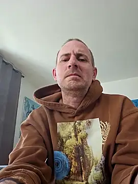 dufatcock online show from April 19, 9:32 am