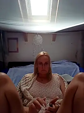 roxy 74 online show from March 26, 11:08 am