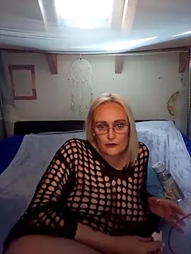 roxy 74 online show from March 20, 11:11 am