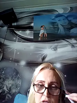 roxy 74 online show from March 12, 12:09 pm