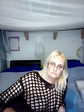 roxy 74 online show from March 19, 11:54 am