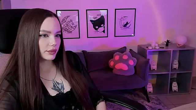 Bella  Hunters online show from March 12, 2:21 pm