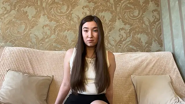 Snapshot of asian_mia_love chatting on April 8, 12:17 pm asian mia love online show from April 8, 12:17 pm