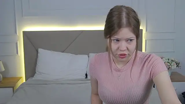 Sophie Rays online show from March 16, 4:20 am