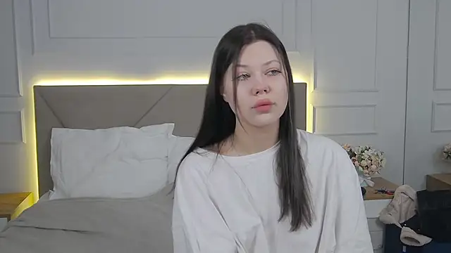 Sophie Rays online show from March 30, 11:11 am