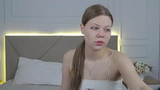 Sophie Rays online show from March 19, 4:23 am