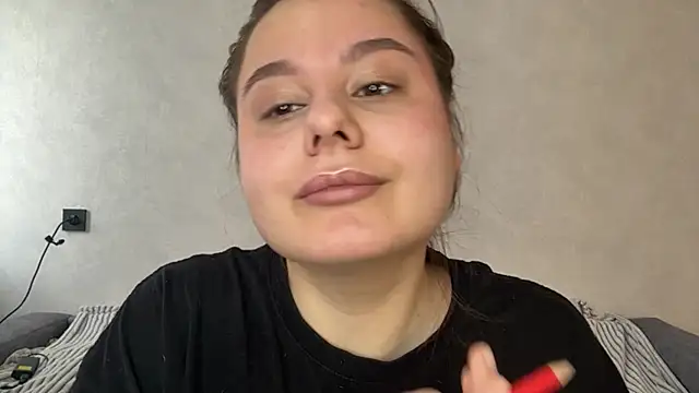 Ellaizatelly online show from April 30, 8:32 am