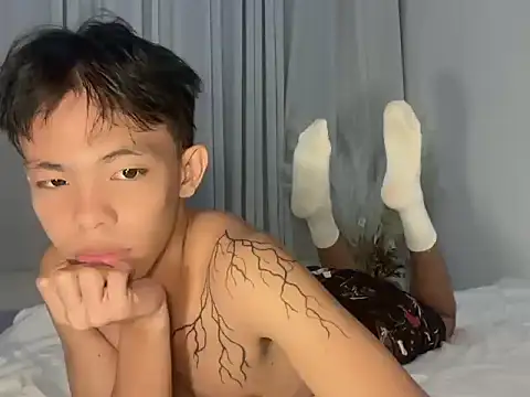 hottasianboy online show from July 13, 12:26 pm
