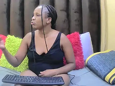 queensBetty online show from March 13, 5:18 pm