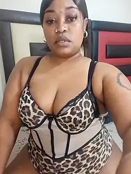 ShavePussyFatAssxx online show from August 2, 8:06 pm