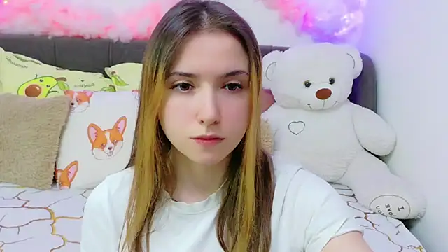 Snapshot of LeenMoonie chatting on March 31, 8:33 pm LeenMoonie online show from March 31, 8:33 pm