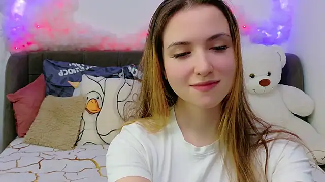 Snapshot of LeenMoonie chatting on May 14, 8:06 pm LeenMoonie online show from May 14, 8:06 pm