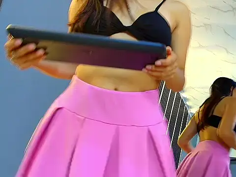 alison holand online show from March 18, 1:57 pm