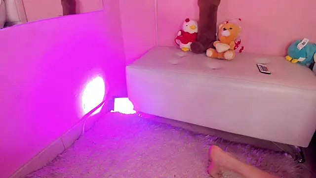 KarolyneLune online show from March 23, 8:30 pm