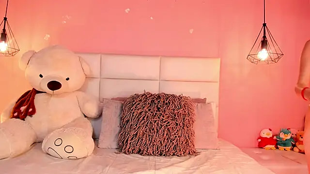 KarolyneLune online show from June 18, 8:14 pm