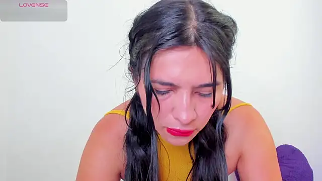 kyliewilso online show from March 15, 12:45 pm