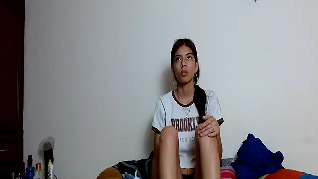 Snapshot of Sweet_Scarlett_ chatting on June 3, 3:39 pm Sweet Scarlett online show from June 3, 3:39 pm