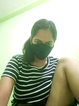 Snapshot of nidhiyadav00 chatting on May 4, 6:55 pm nidhiyadav00 online show from May 4, 6:55 pm