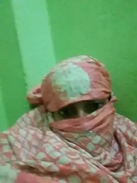 nidhiyadav00 online show from April 10, 7:21 pm