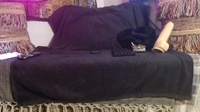 feetandcock85 online show from March 31, 8:55 pm
