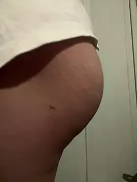 sexywhore5 online show from March 29, 4:52 pm