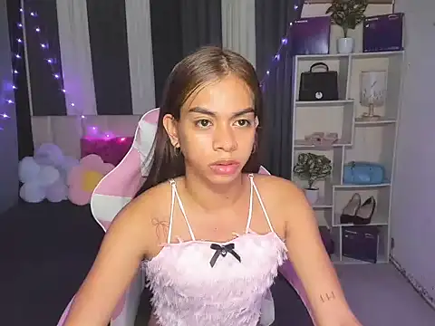 Snapshot of BigCockErich chatting on July 19, 5:53 pm BigCockErich online show from July 19, 5:53 pm