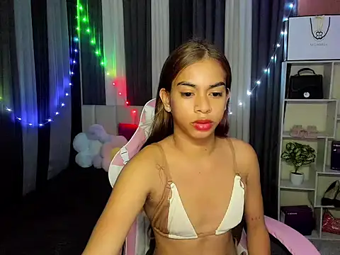 Snapshot of BigCockErich chatting on July 25, 5:08 pm BigCockErich online show from July 25, 5:08 pm