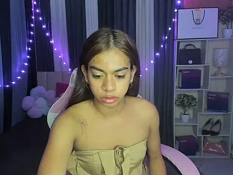 Snapshot of BigCockErich chatting on July 28, 6:20 pm BigCockErich online show from July 28, 6:20 pm