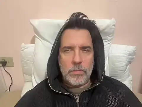 Snapshot of MAByummydick chatting on June 11, 3:03 am MAByummydick online show from June 11, 3:03 am